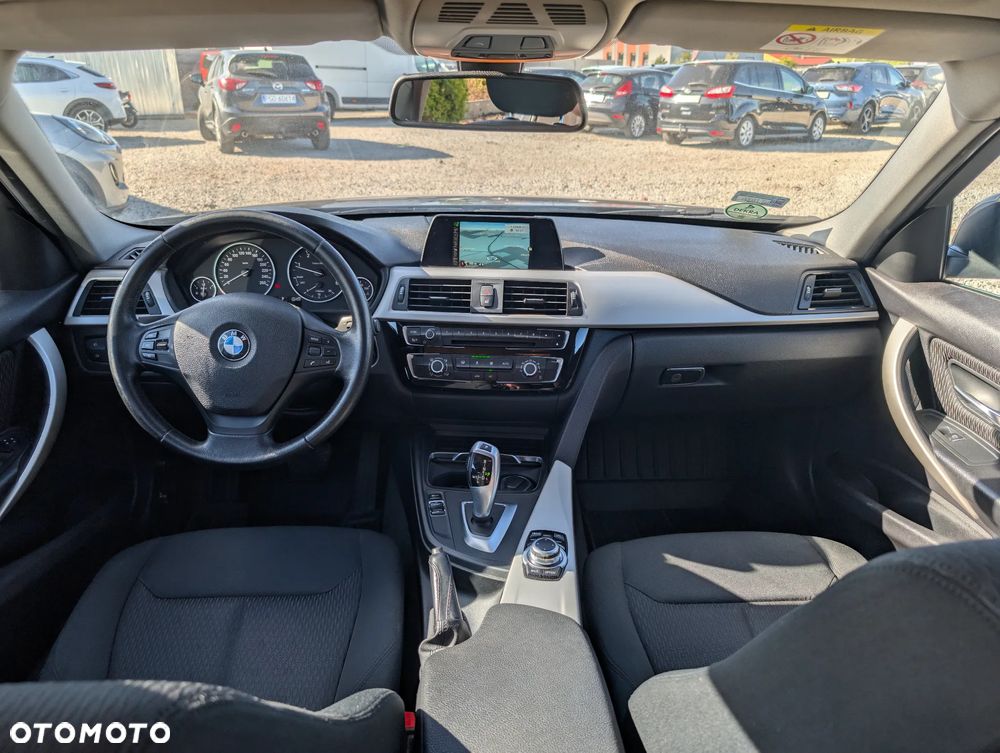BMW Seria 3 318d - 12