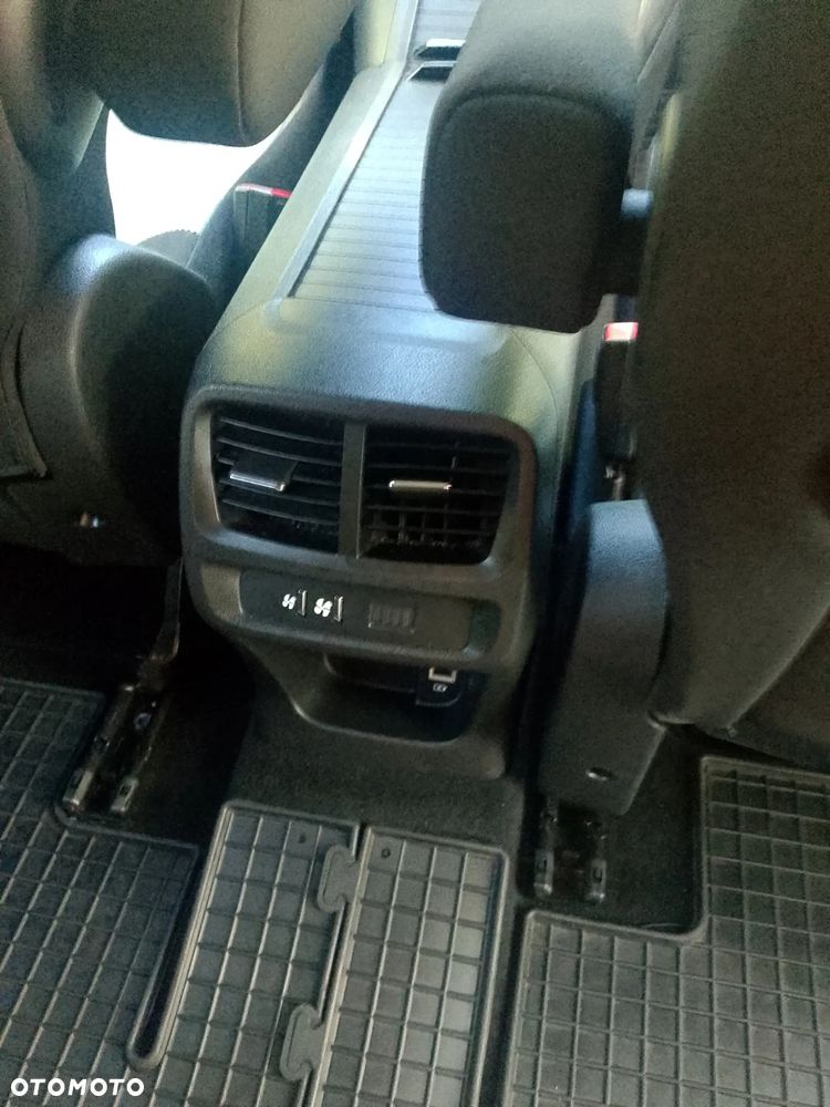 Citroën Berlingo XL 7-Sitzer BlueHDi 130 FEEL PACK - 8