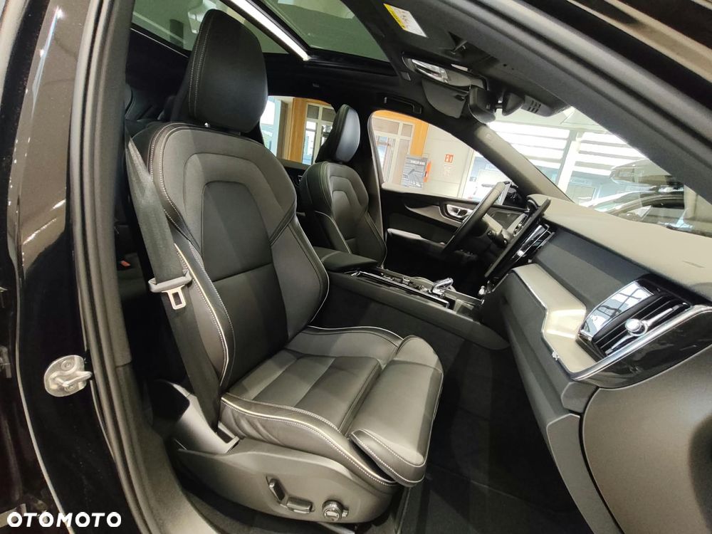 Volvo XC 60 B5 B AWD Ultimate Black Edition - 21