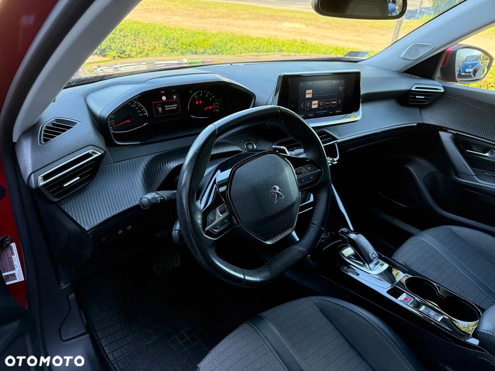 Peugeot 2008 1.2 PureTech Allure S&S EAT8 - 9