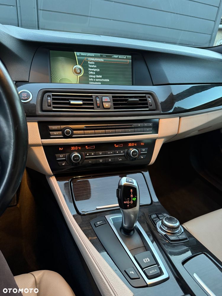 BMW Seria 5 520d - 13