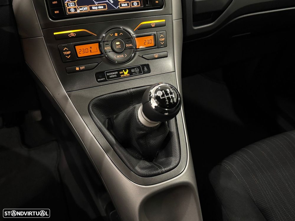 Toyota Auris 1.4 D-4D ACtive+AC - 32