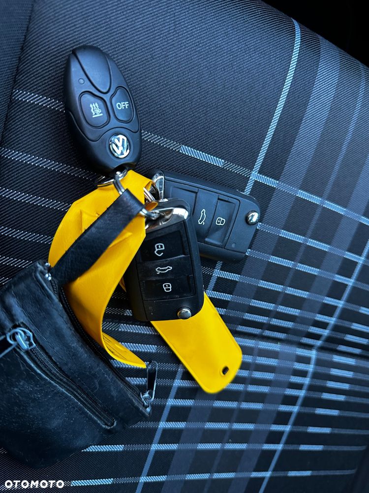 Volkswagen Golf 1.6 TDI BlueMotion Technology DSG Lounge - 30