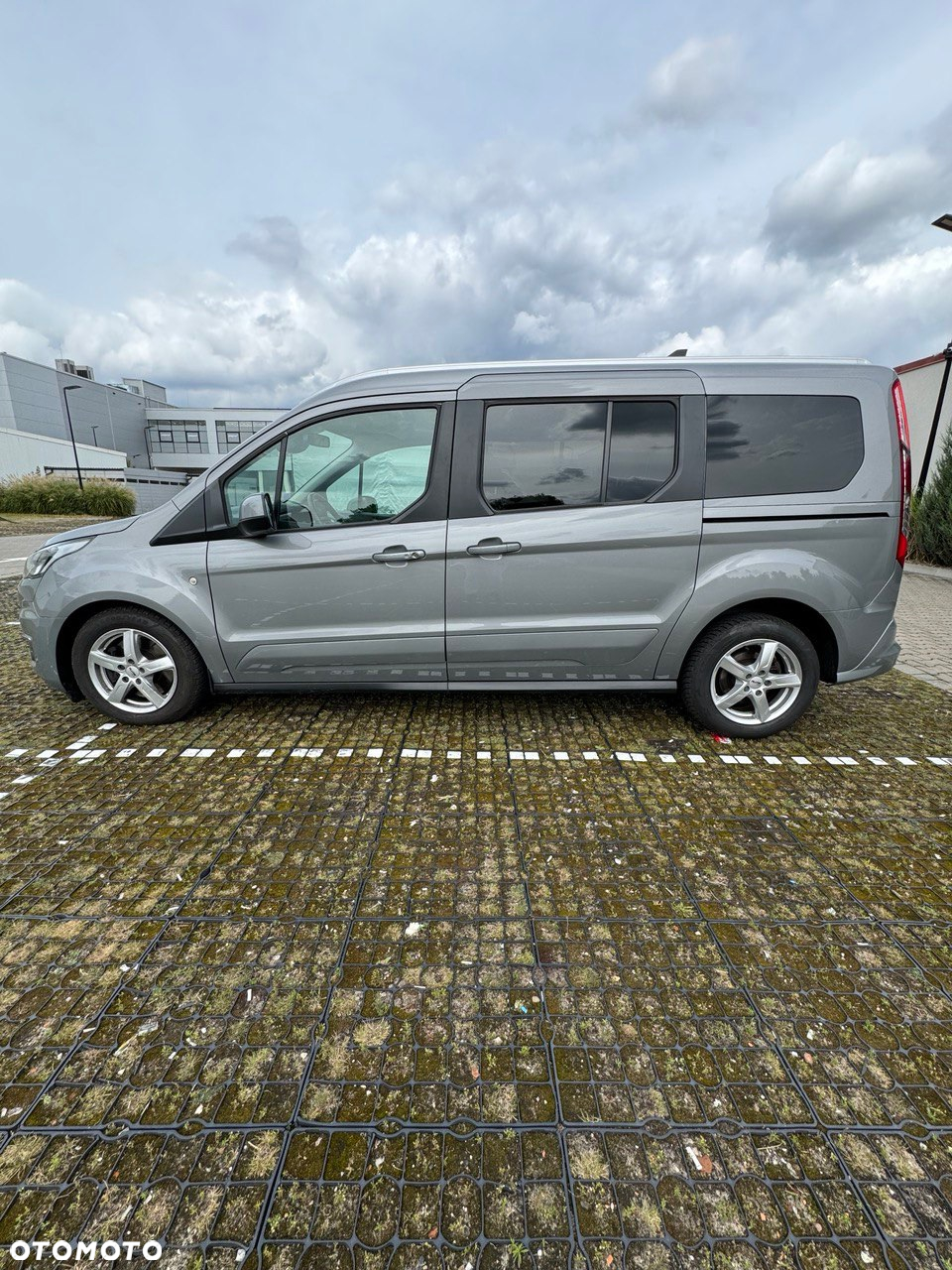 Ford Tourneo Connect Grand - 4