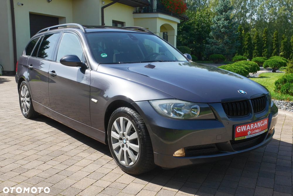 BMW Seria 3 318i - 3