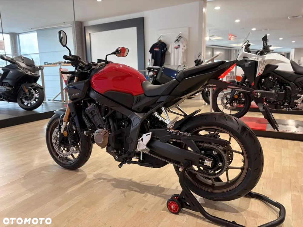 Honda CB - 9