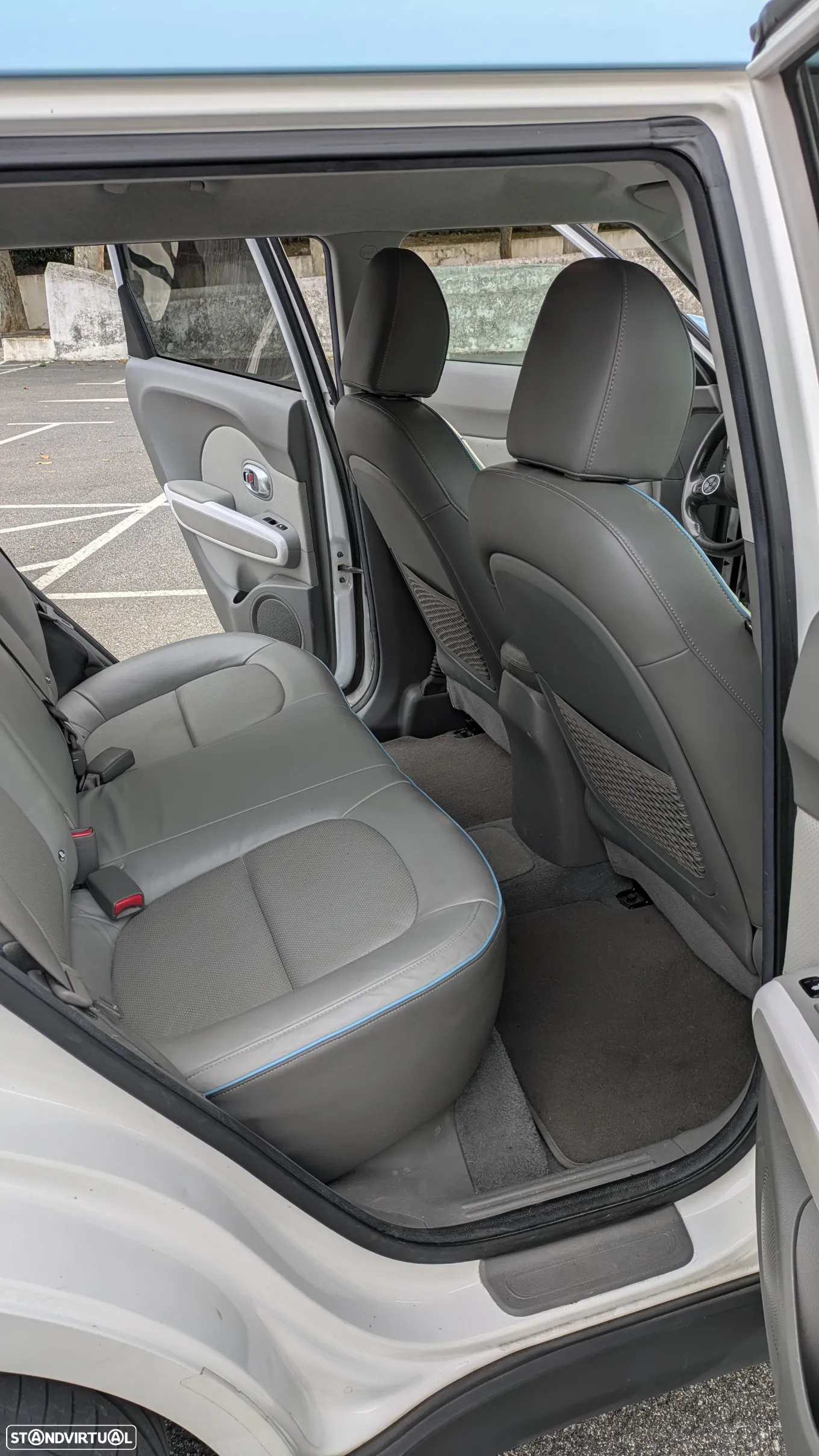 Kia e-Soul EV Play - 16