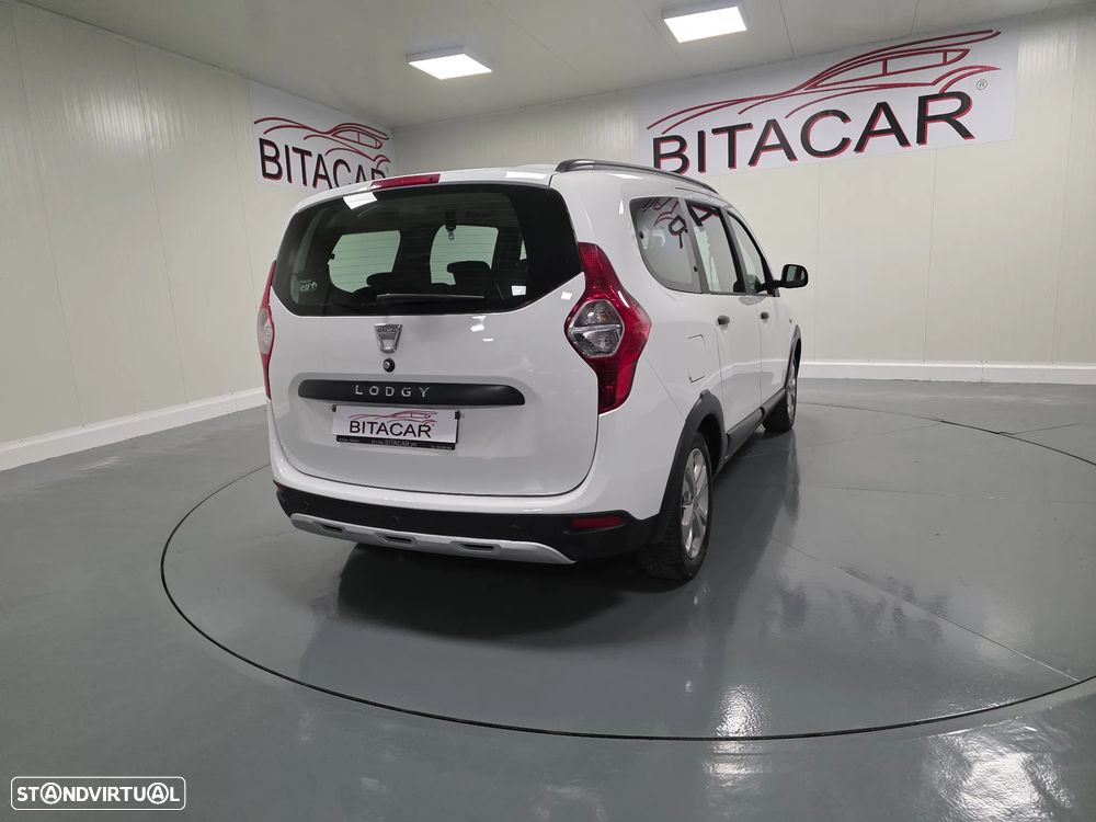 Dacia Lodgy TCe 115 Stepway - 19