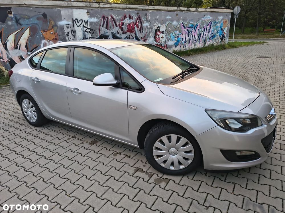Opel Astra - 4