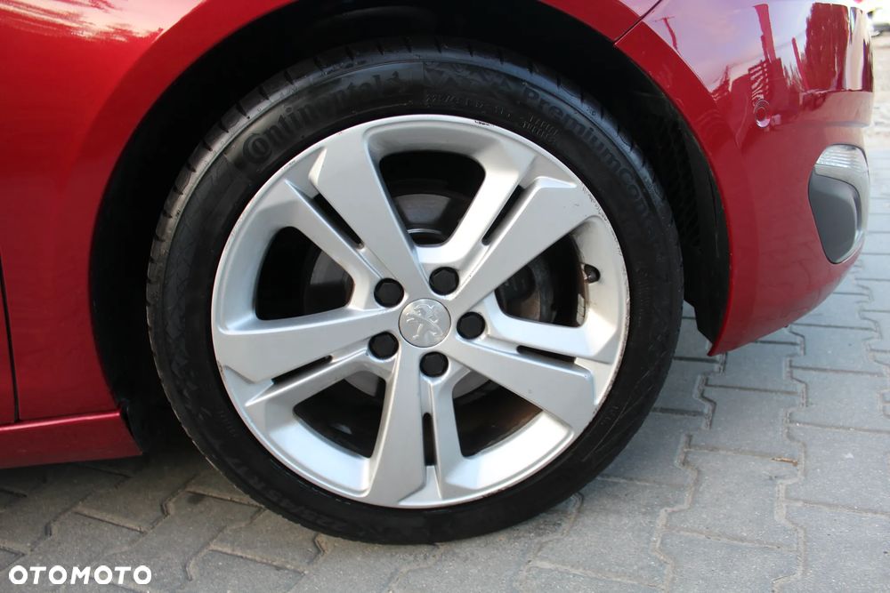 Peugeot 308 1.2 PureTech Allure S&S - 37