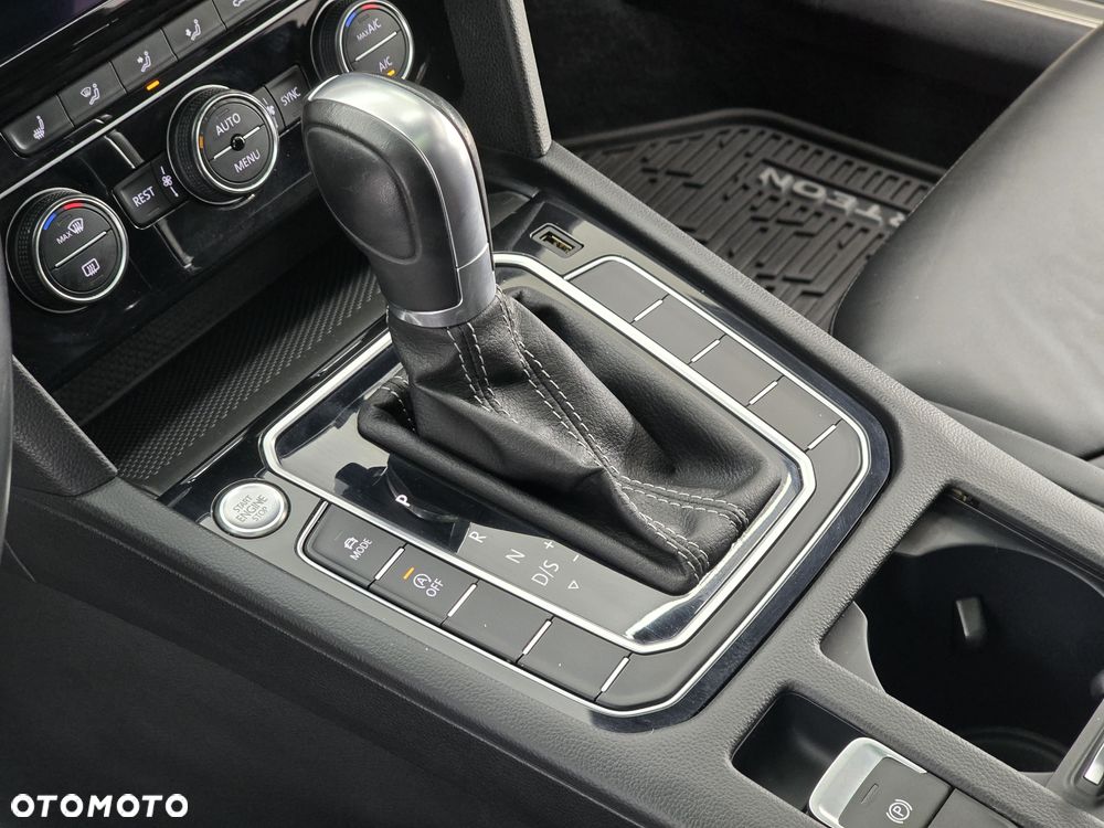 Volkswagen Arteon 2.0 TSI 4Motion R-Line DSG - 12