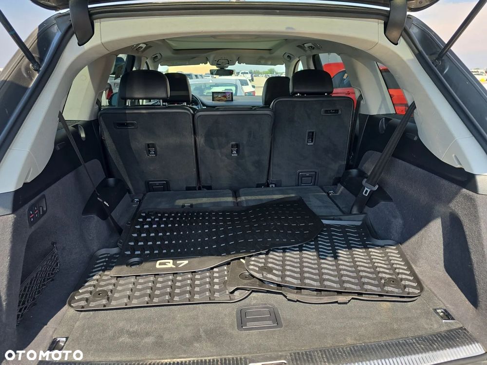 Audi Q7 3.0 TFSI Quattro Tiptronic - 16