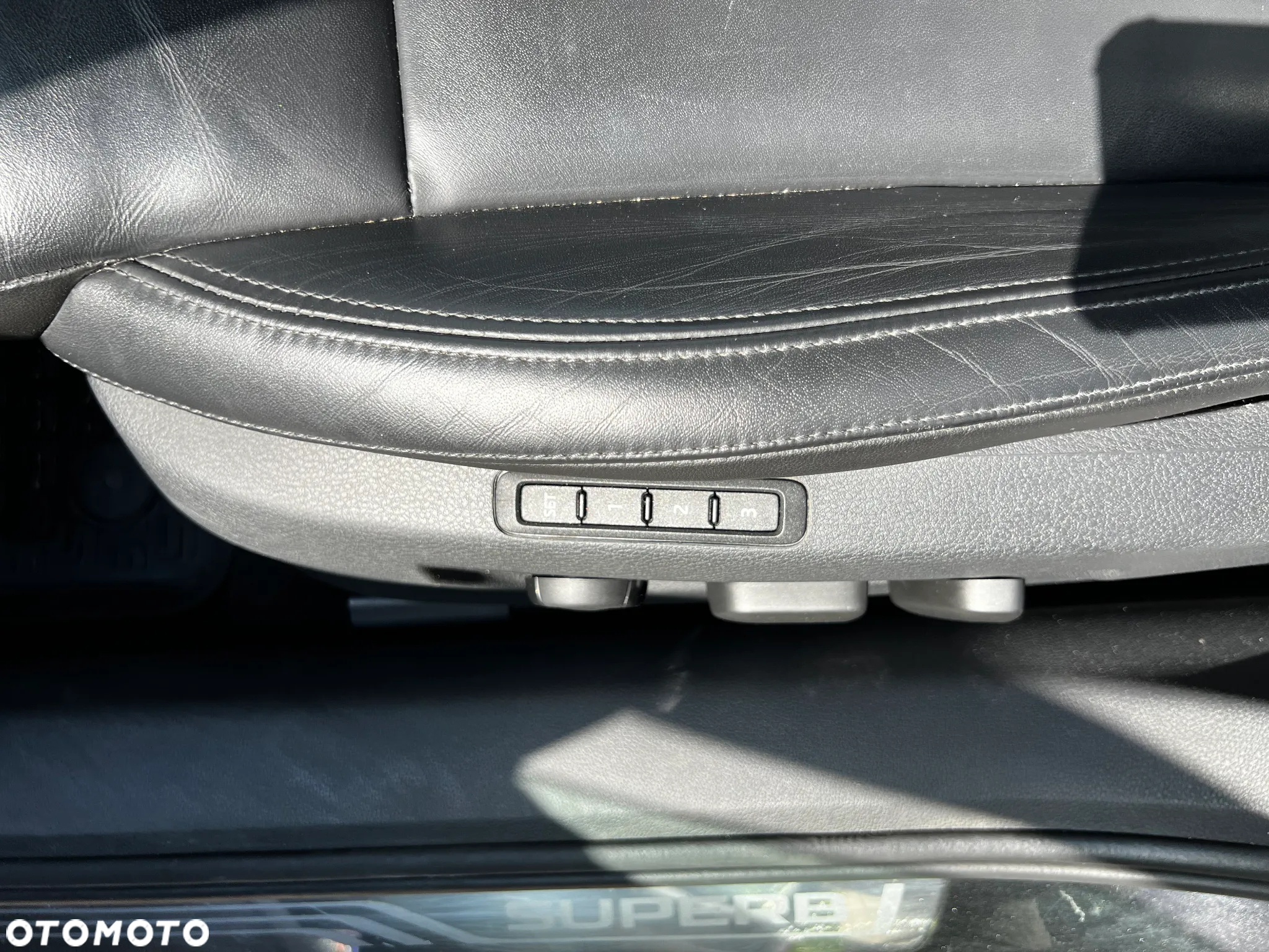 Skoda Superb 1.5 TSI ACT DSG Ambition - 13