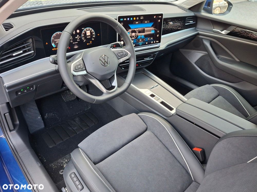 Volkswagen Passat - 11