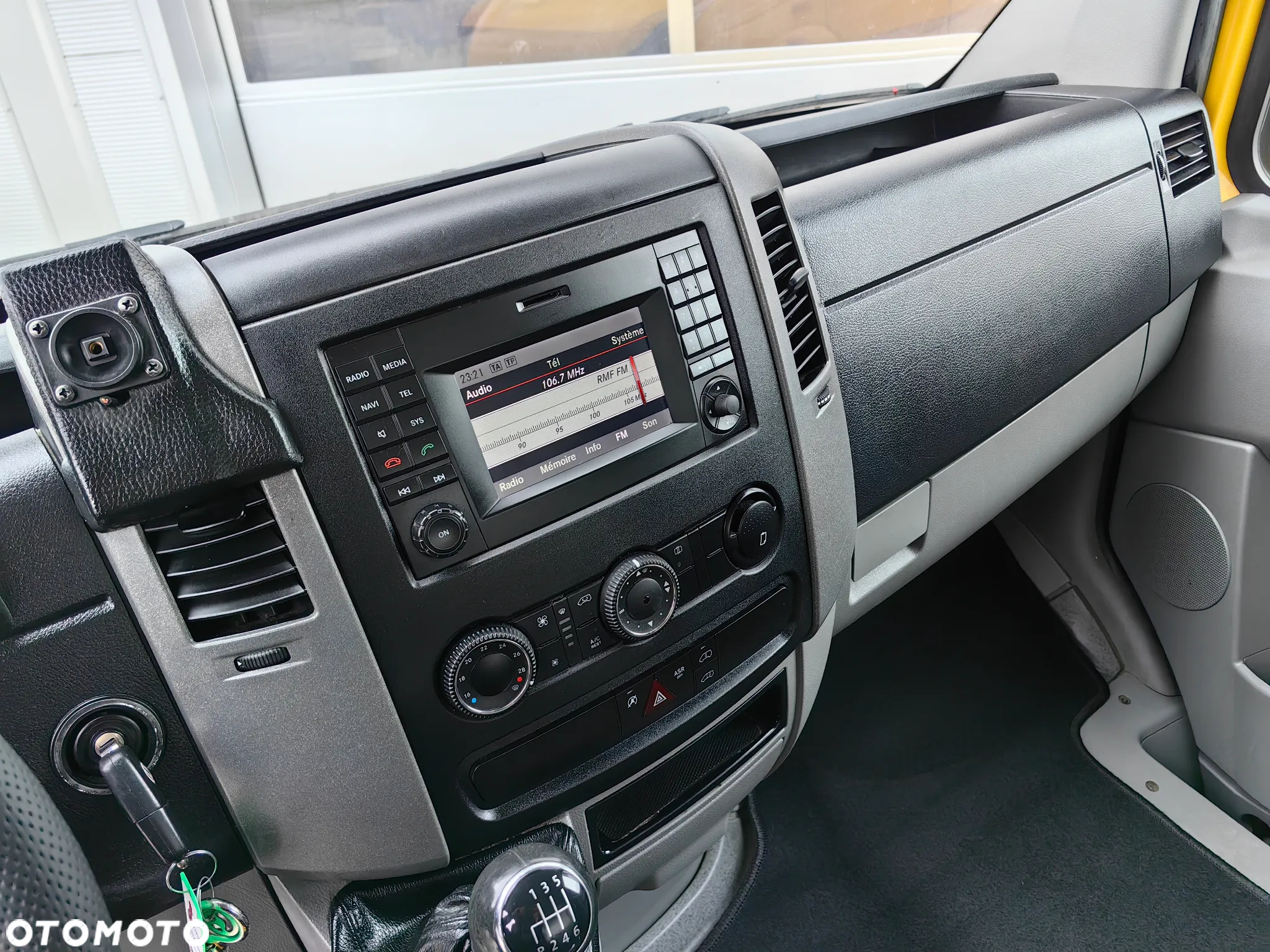 Volkswagen Crafter - 12