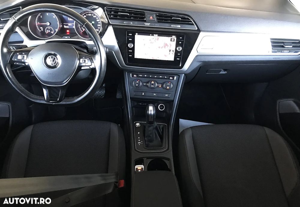 Volkswagen Touran 2.0 TDI SCR DSG Trendline - 5