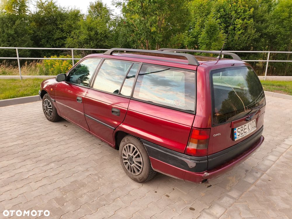 Opel Astra - 4