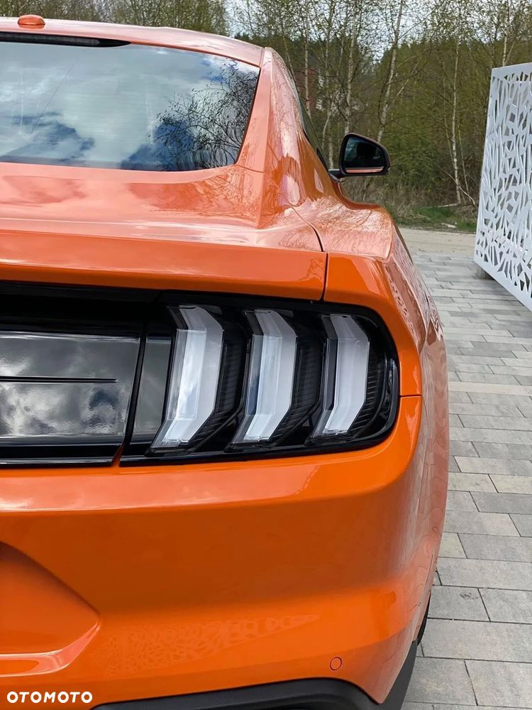 Ford Mustang 5.0 V8 GT - 17