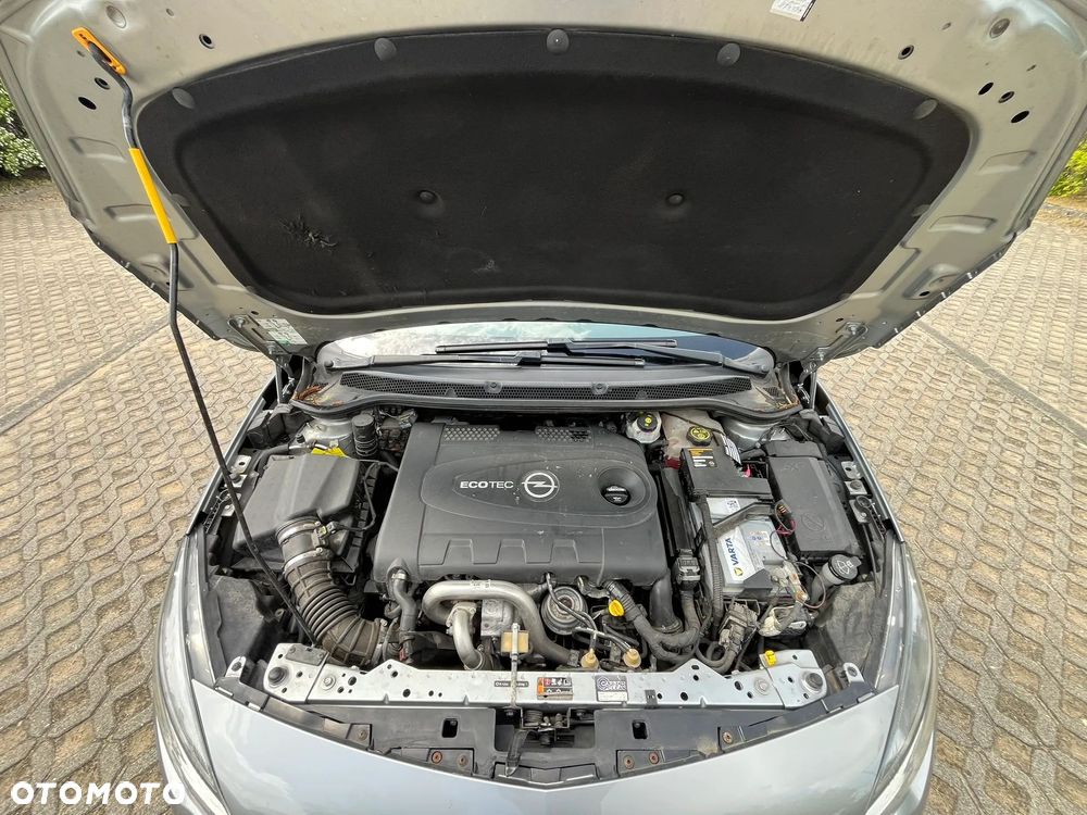 Opel Astra 2.0 BiTurbo CDTI DPF ecoFLEX SportsTourer St - 32