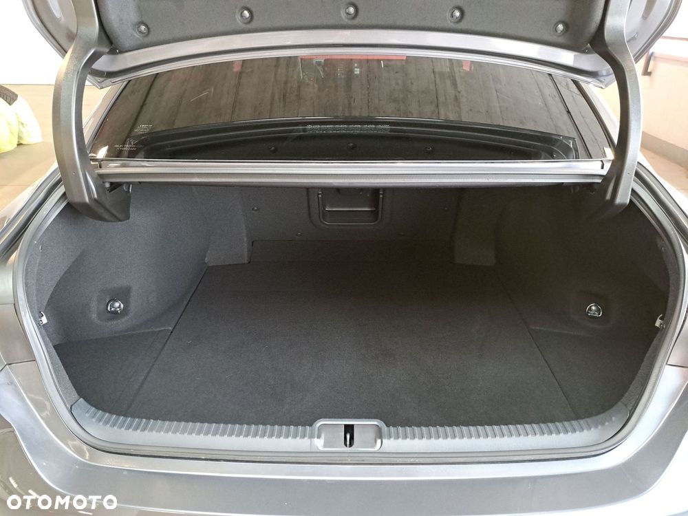 Lexus ES 300h Business Edition - 14