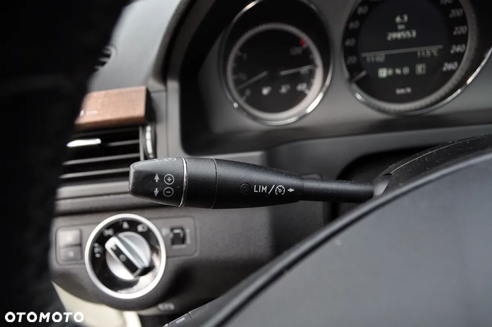 Mercedes-Benz Klasa C 220 (BlueTEC) d T 7G-TRONIC Avantgarde - 29