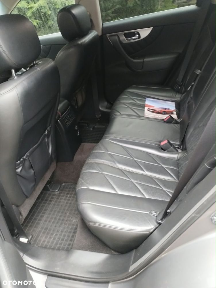 Infiniti FX - 6
