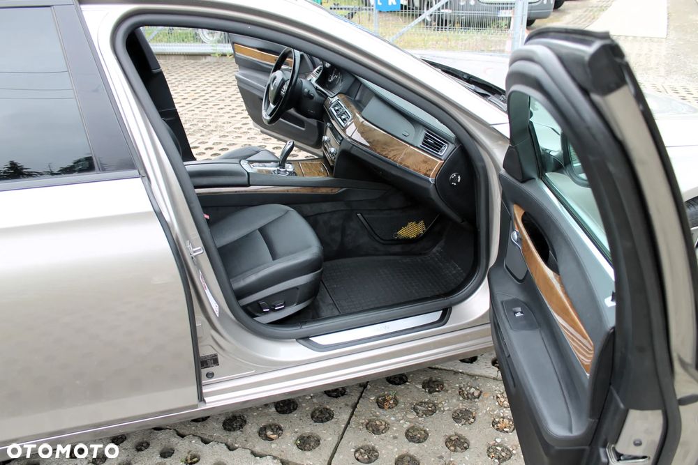 BMW Seria 7 730d Blue Performance - 26