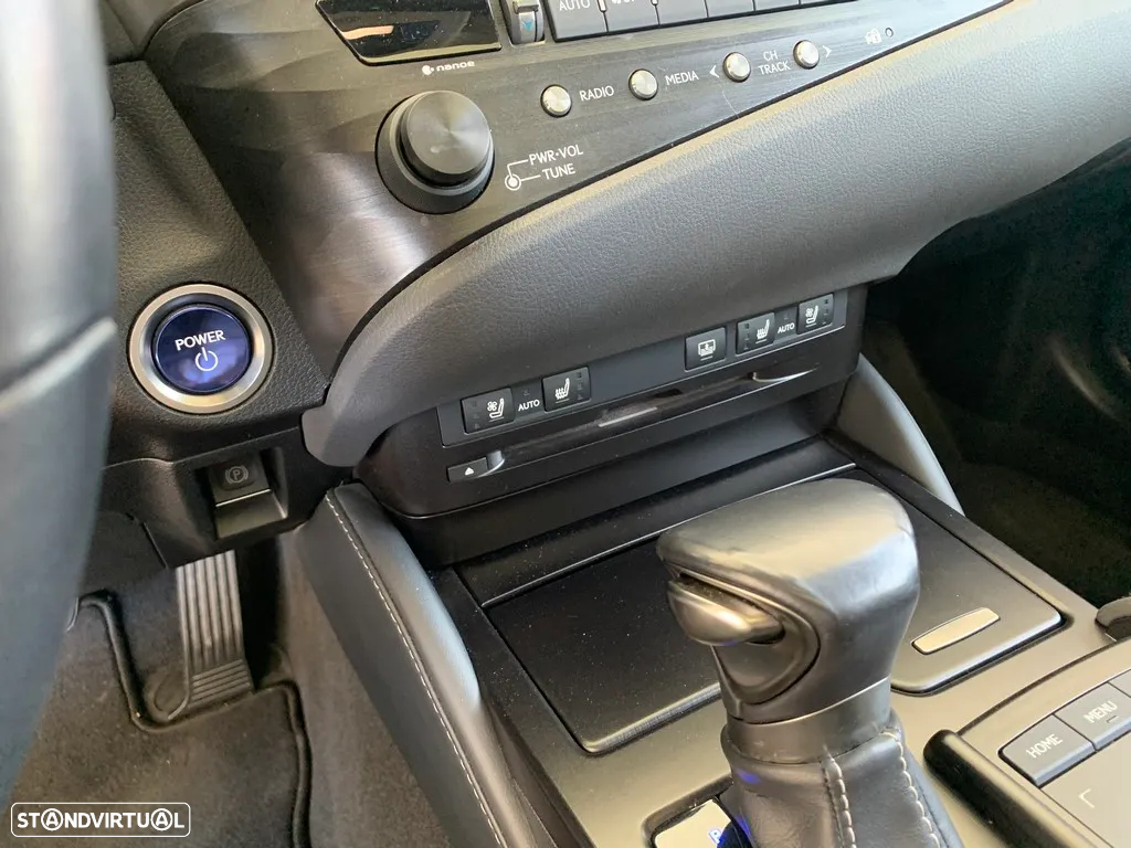 Lexus ES 300h Executive+ - 9