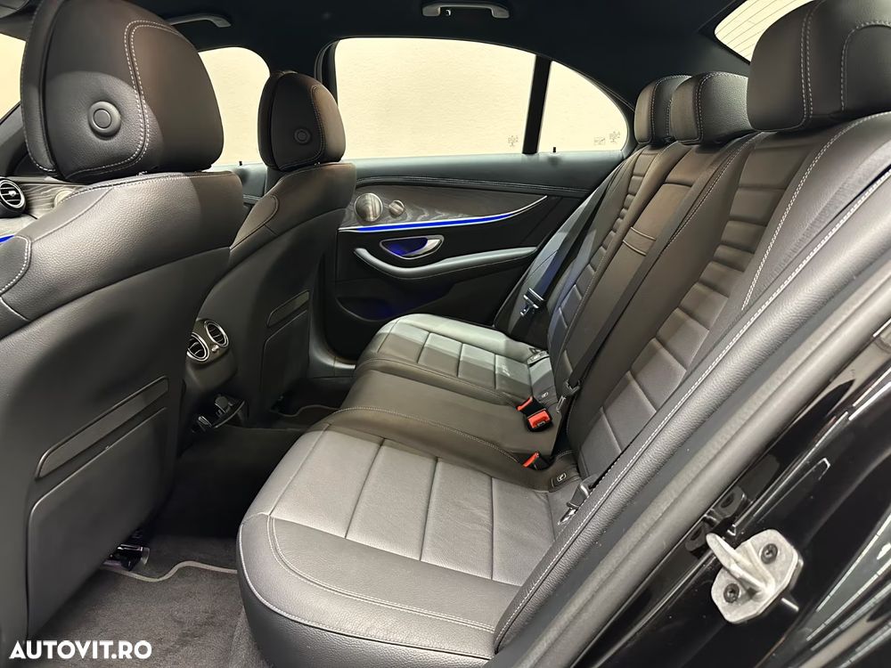 Mercedes-Benz E 300 de 9G-TRONIC AMG Line - 11