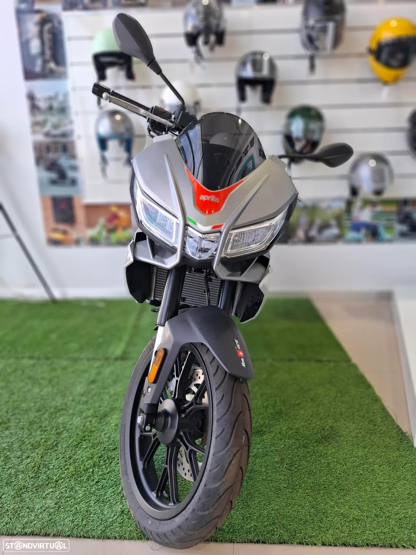 Aprilia Tuono - 5