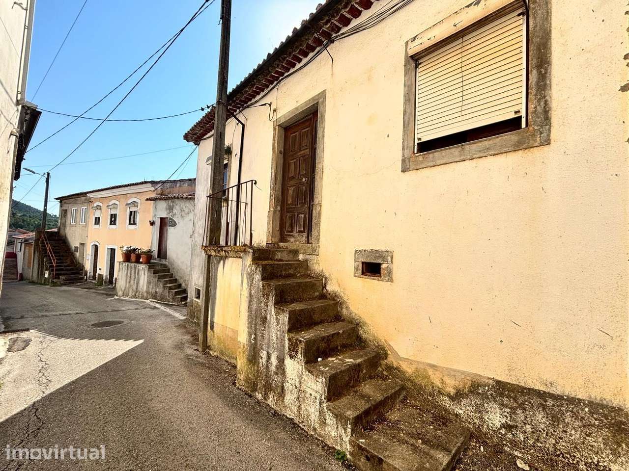 Moradia T2 para Reabilitar em Miranda do Corvo - Grande imagem: 3/14