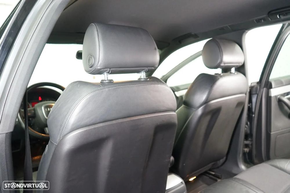 Audi A4 Avant 2.0 TDI S-line Multitronic - 33