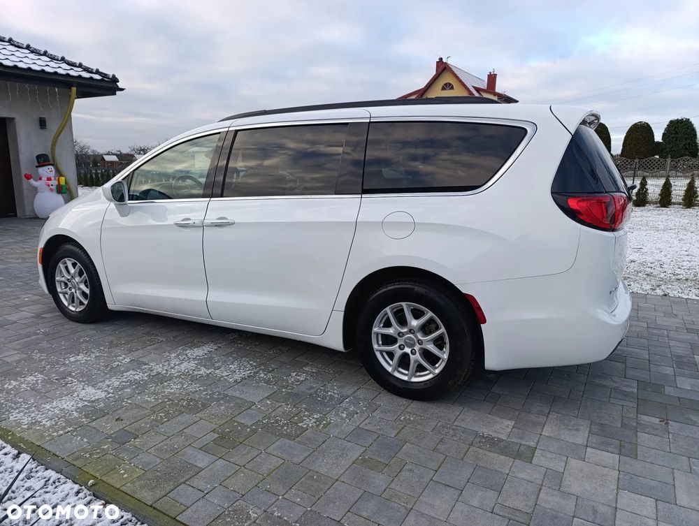 Chrysler Pacifica - 3