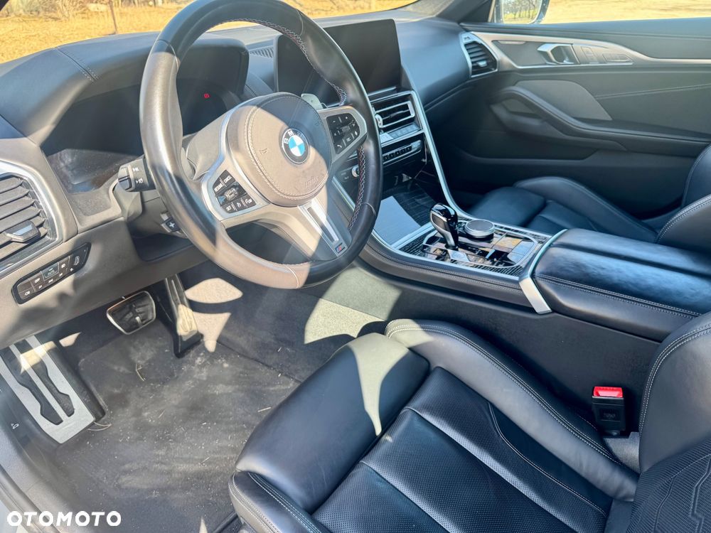 BMW Seria 8 - 21