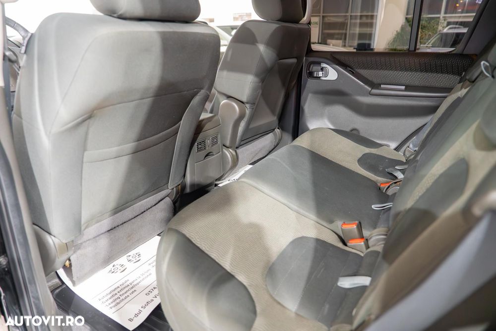 Nissan Pathfinder 2.5 dCi DPF All Mode 4X4 LE Aut. - 22