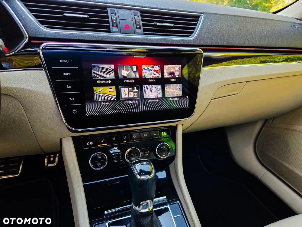 Skoda Superb 2.0 TSI L&K DSG - 36