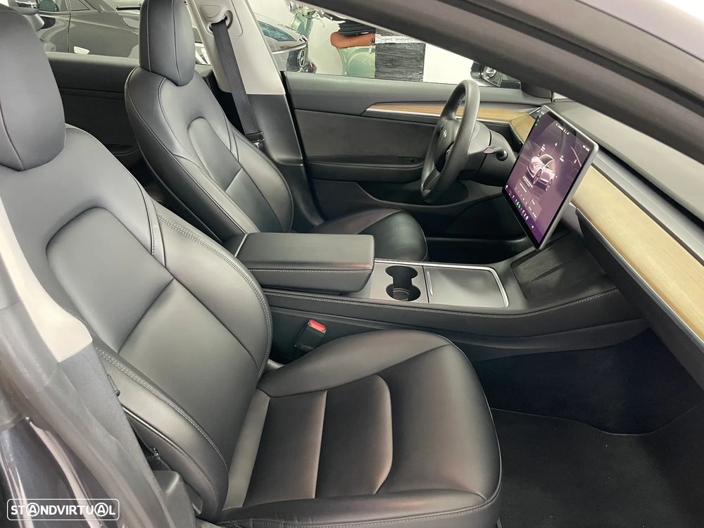 Tesla Model 3 Long Range Tração Traseira - 14