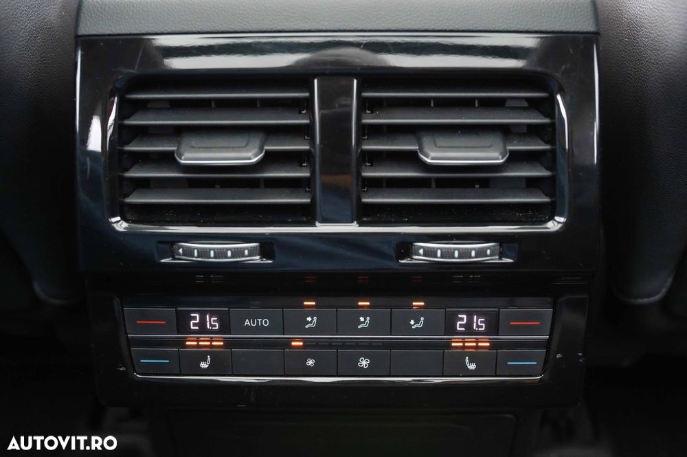 Volkswagen Touareg 3.0 V6 TDI SCR 4Motion Automatik Elegance - 12
