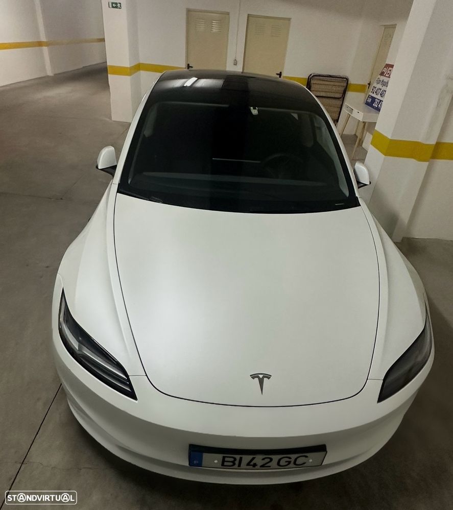 Tesla Model 3 - 1