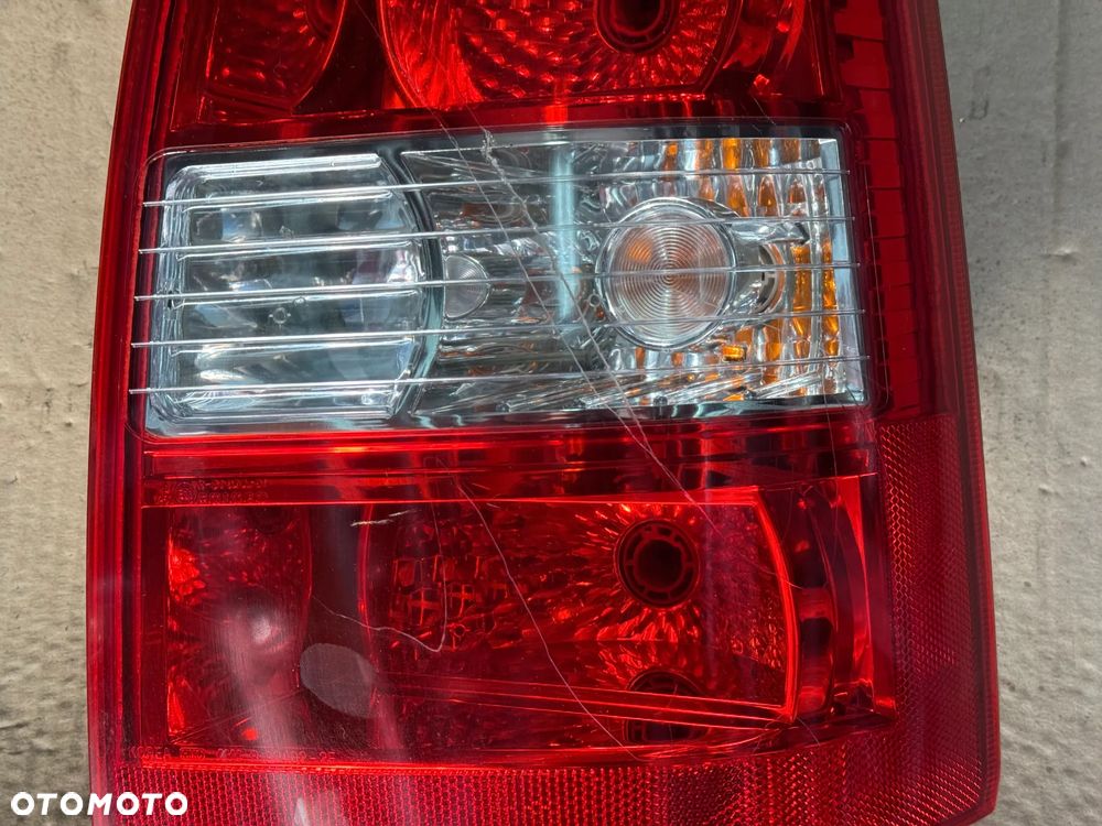 Reflektor / lampa tylna Hyundai Tucson I  - lewa strona - oryginalna - 2