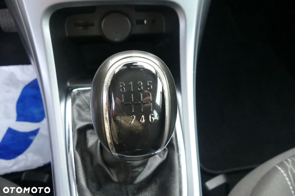 Opel Astra 1.4 T Cosmo - 14
