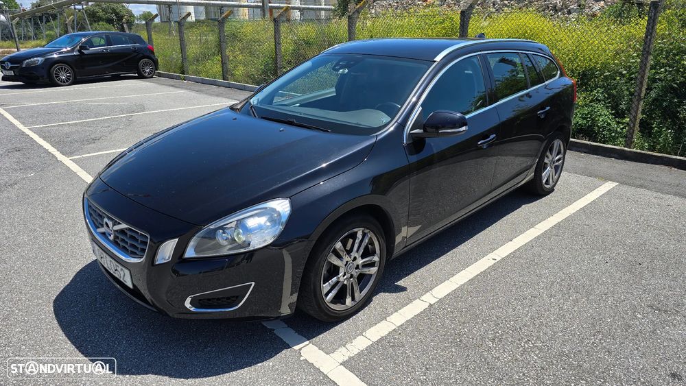 Volvo V60 2.0 D3 Momentum Start/Stop - 4