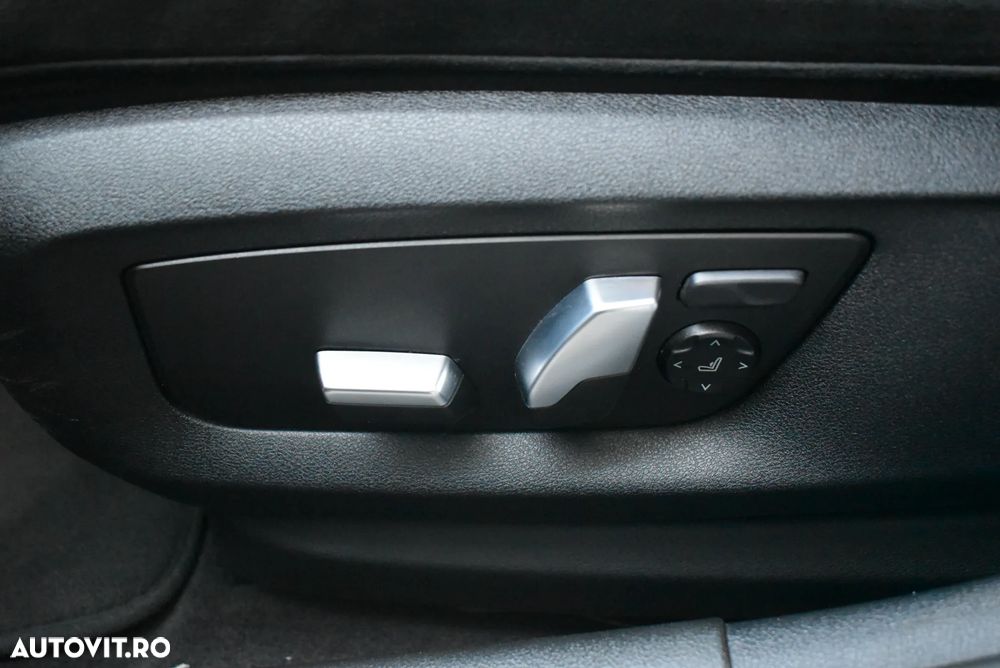 BMW Seria 5 530d xDrive AT MHEV - 15