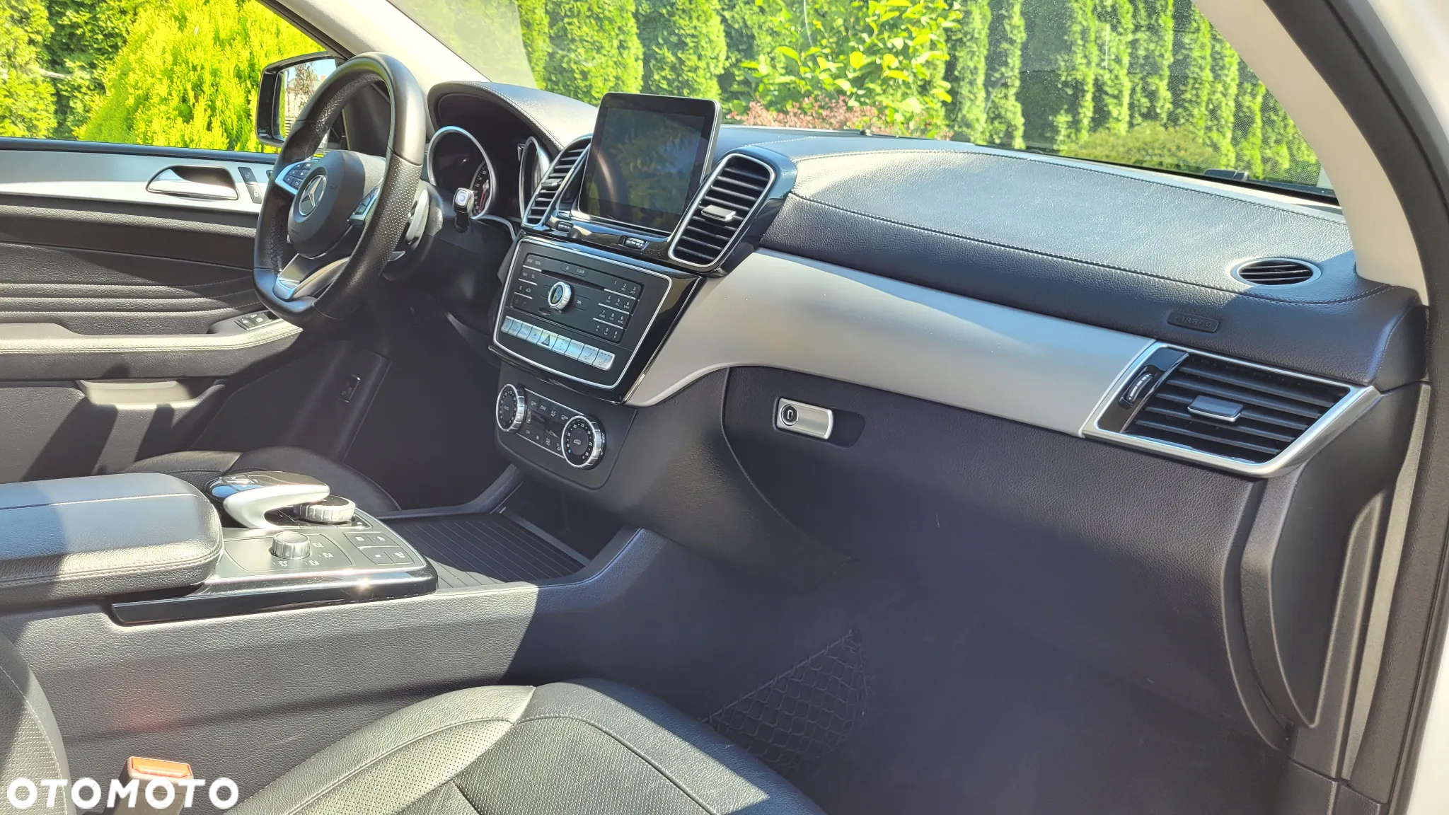 Mercedes-Benz GLE AMG Coupe 43 4-Matic - 11