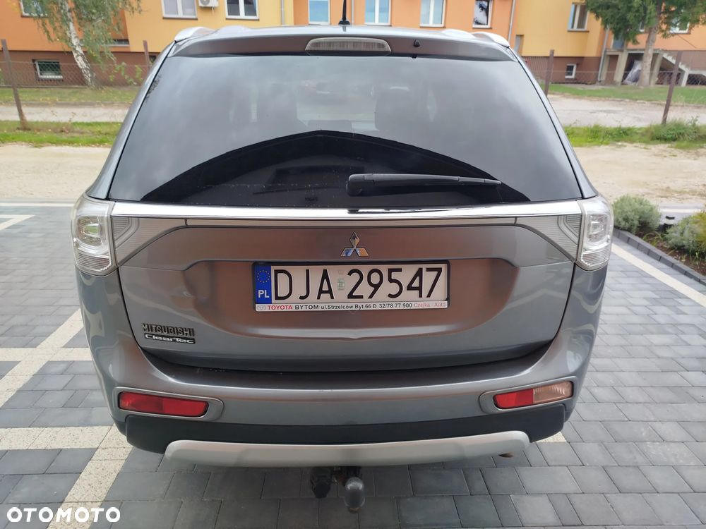 Mitsubishi Outlander 2.2 DID Intense + 4WD - 8