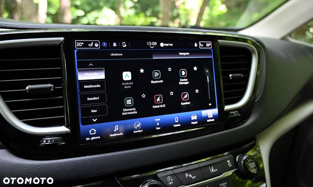 Chrysler Pacifica - 24
