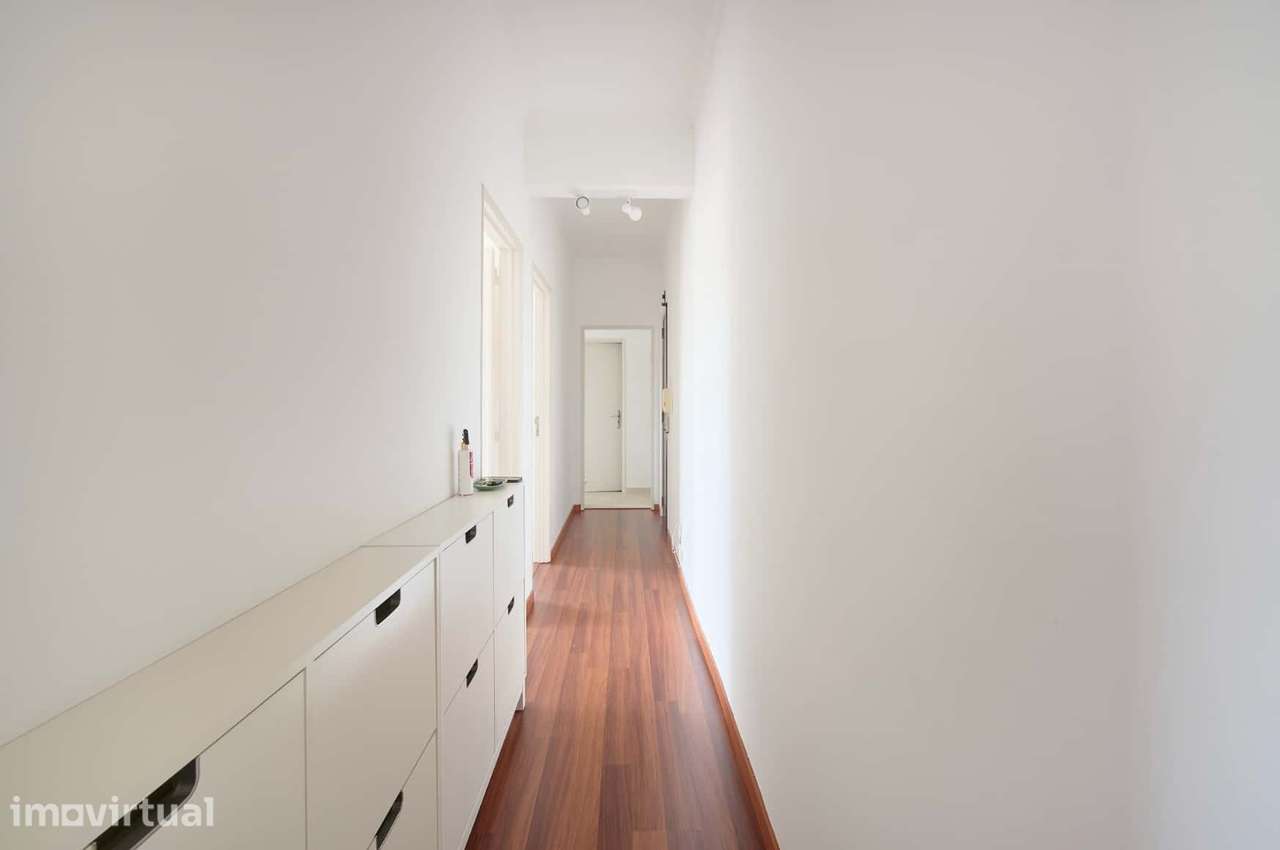 Spacious 2-bedroom apartment with private balcony in Ajuda, Lisbon - Grande imagem: 4/60