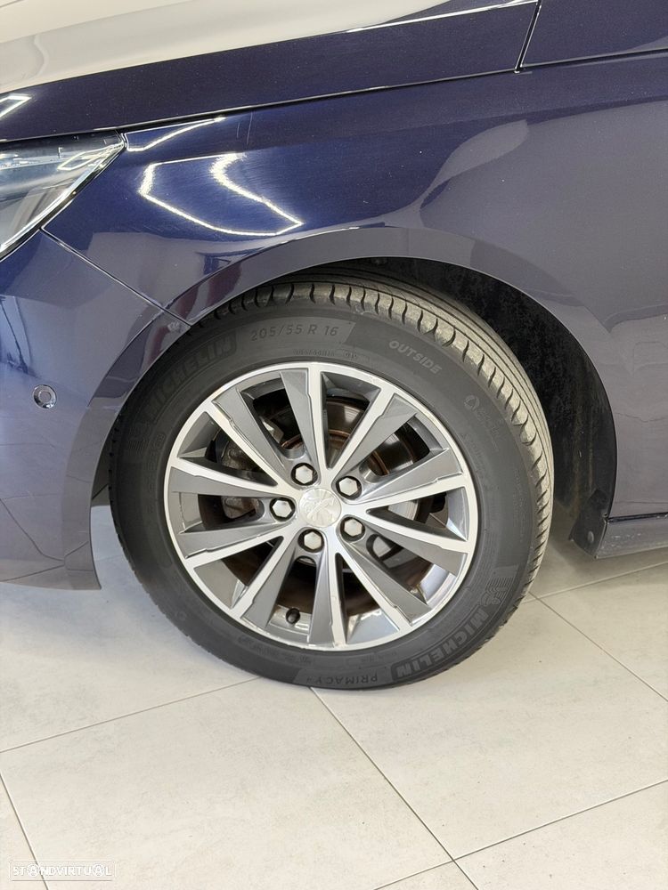 Peugeot 308 1.2 PureTech Business Line - 41