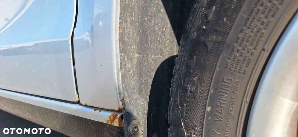 Volkswagen Polo 9N 05- Błotnik Przód Przedni Prawy Kod Lakieru LA7W - 22
