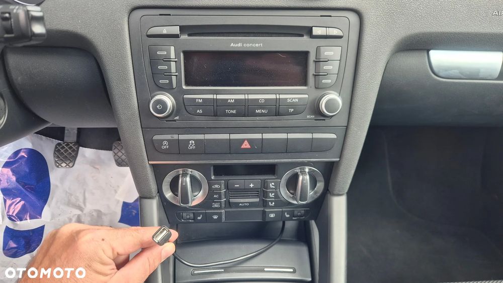 Audi A3 Sportback 1.6 TDI DPF Attraction - 28